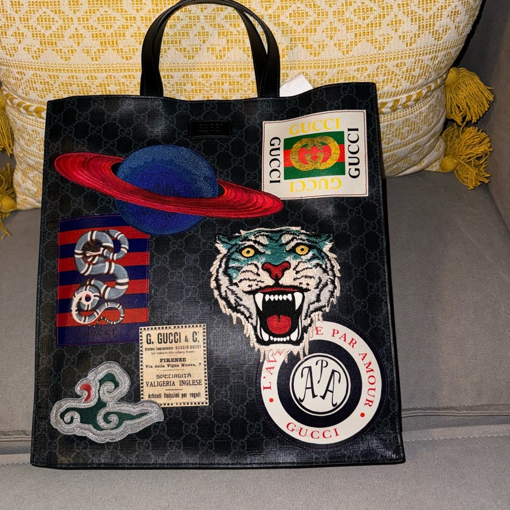 Gucci GG Tote in Black w/patchwork - Picture 4 of 5